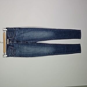 LEVI'S 711 24x32 skinny jeans